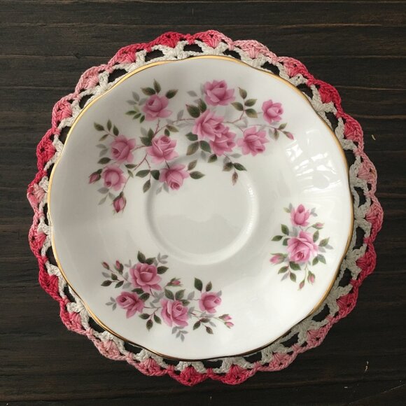 Mother's Day White English Bone China Teacup & Saucer Set - Picture 4 of 9